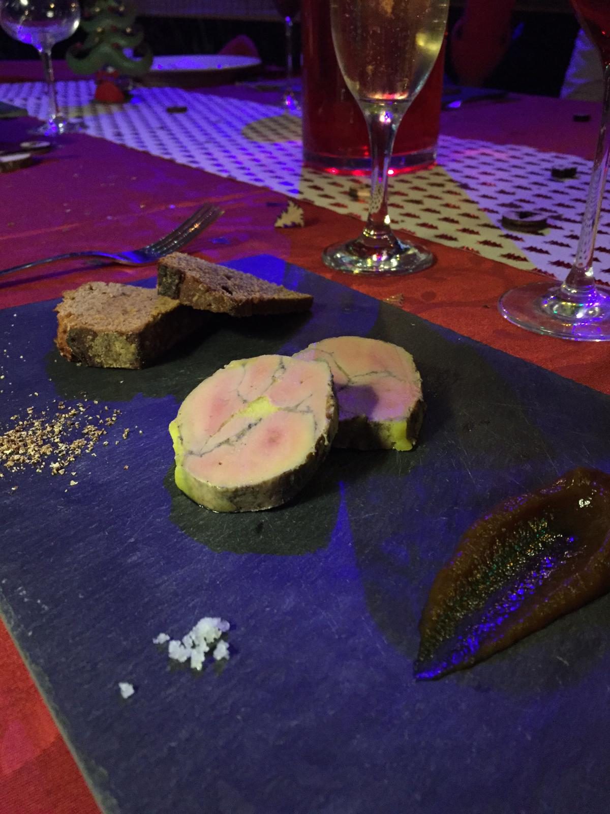 Foie gras mi-cuit au rhum vieux