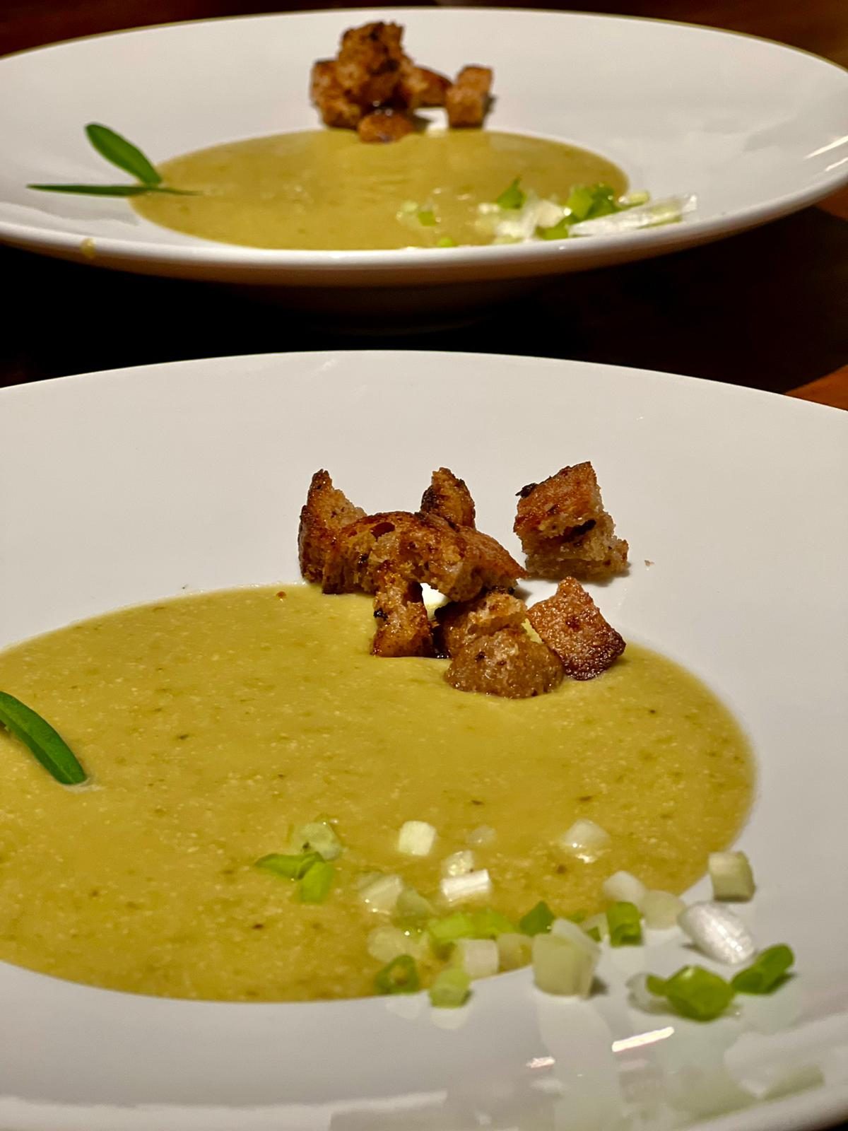 Photo : Potage aux pois cassés et au tofu fumé
