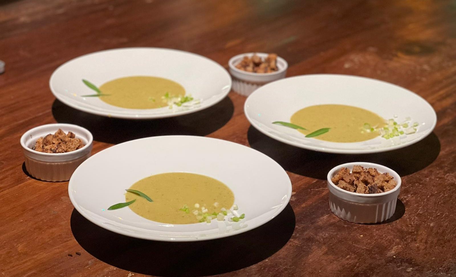 Photo : Potage aux pois cassés et au tofu fumé