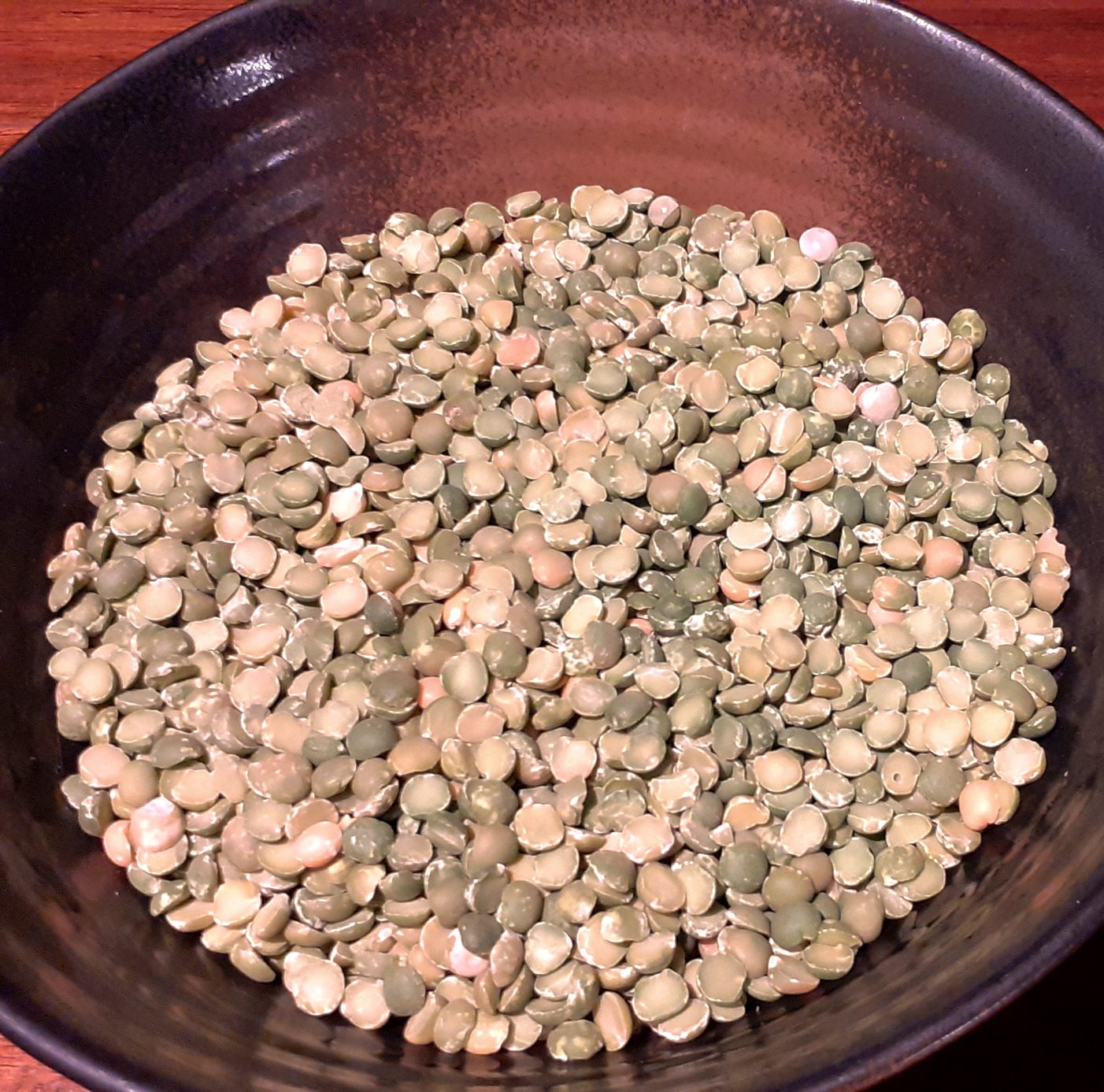 Photo : Potage aux pois cassés et au tofu fumé