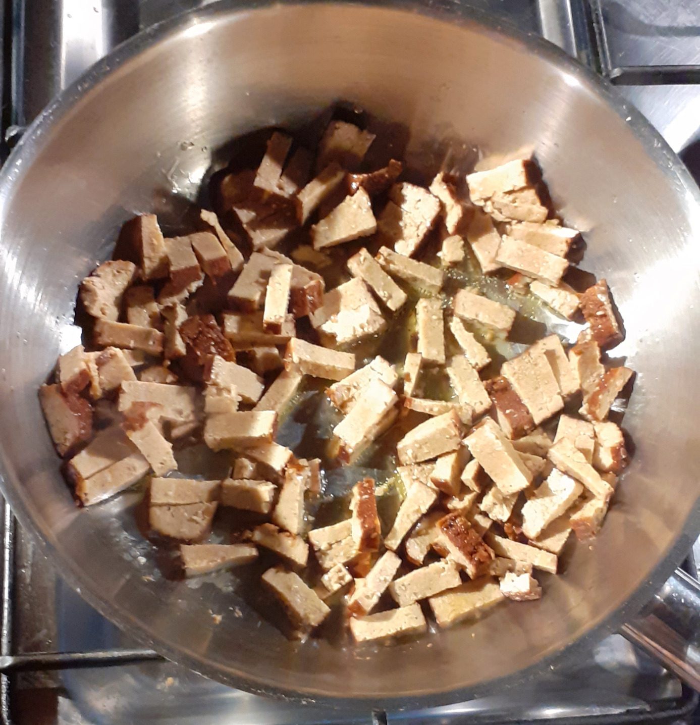 Photo : Potage aux pois cassés et au tofu fumé