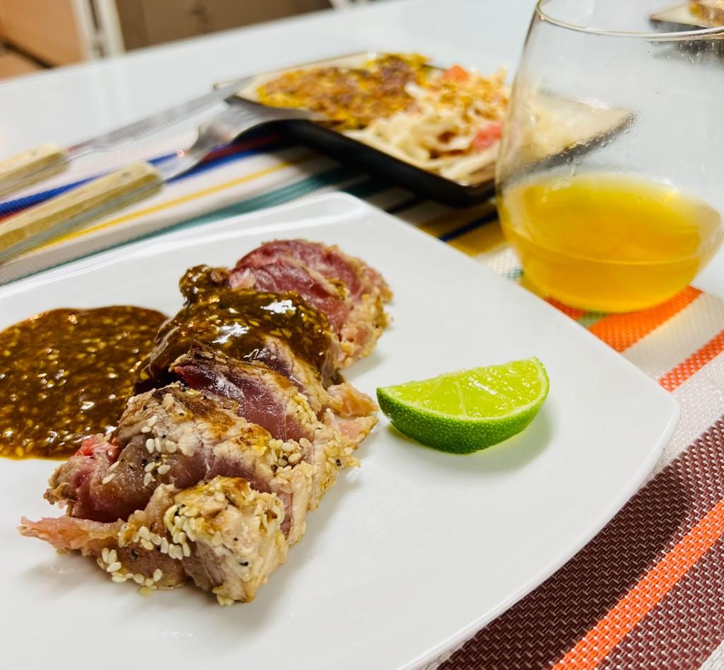 Tataki de marlin orange, soja, sésame